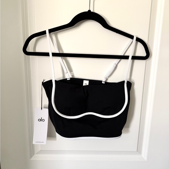 ALO Yoga Black Crop Top with White Trim - Picture 6 of 6